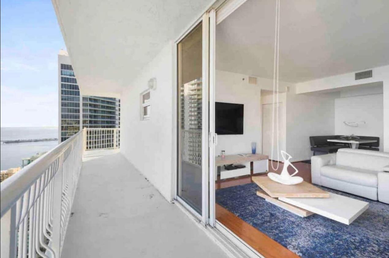| **LUXURY 2BR CONDO BRICKELL-STUNNING WATERVIEWS**
