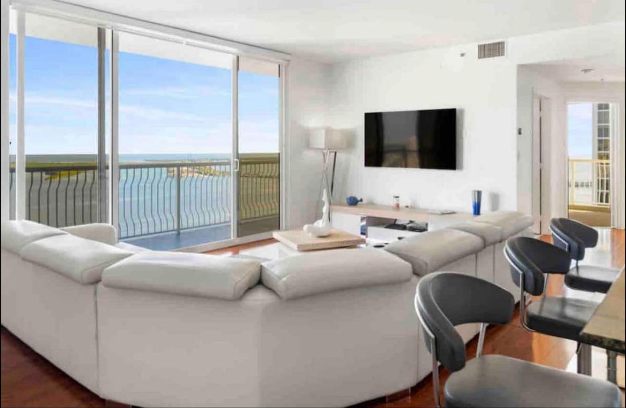 | **LUXURY 2BR CONDO BRICKELL-STUNNING WATERVIEWS**