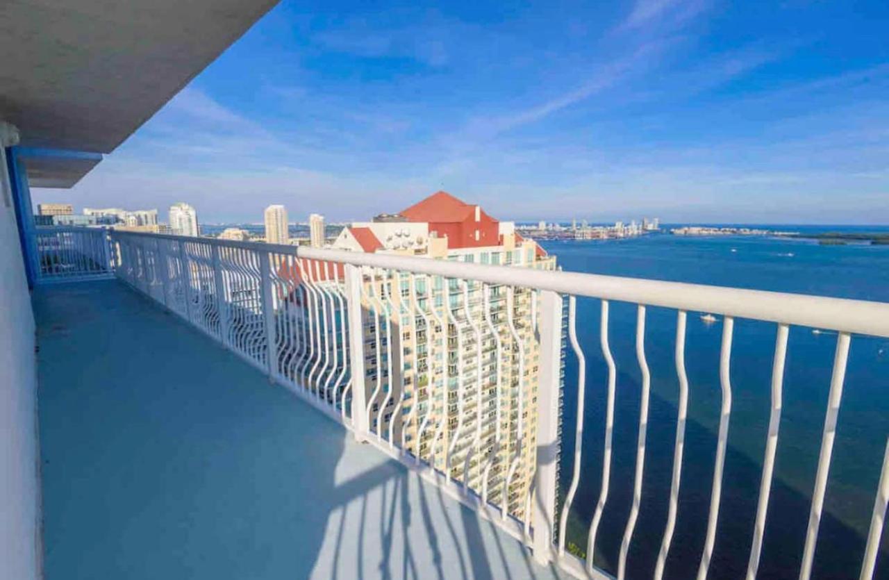 | **LUXURY 2BR CONDO BRICKELL-STUNNING WATERVIEWS**