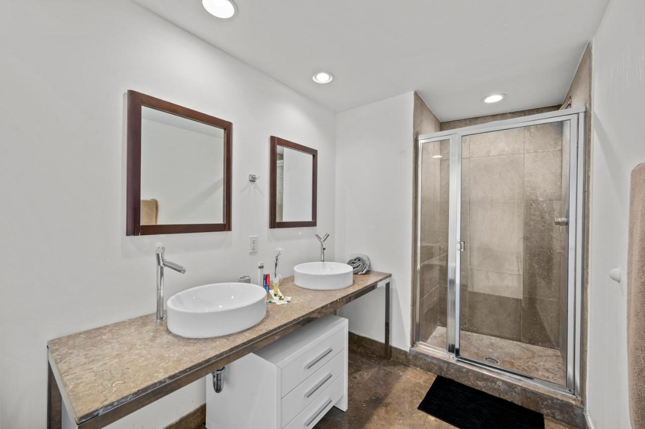  | **ICONIC 2 BR W ICON BRICKELL- WATERVIEWS-FREESPA*