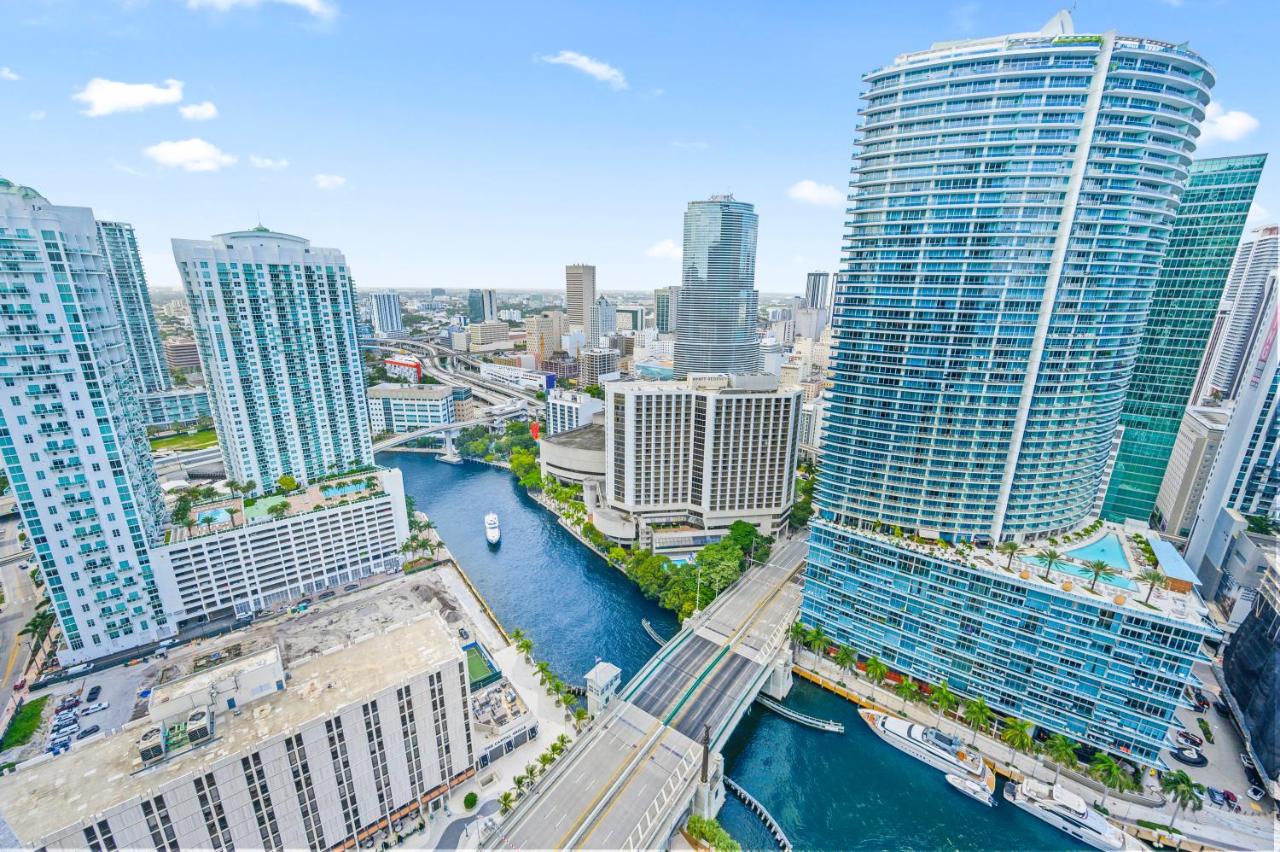  | **ICONIC 2 BR W ICON BRICKELL- WATERVIEWS-FREESPA*