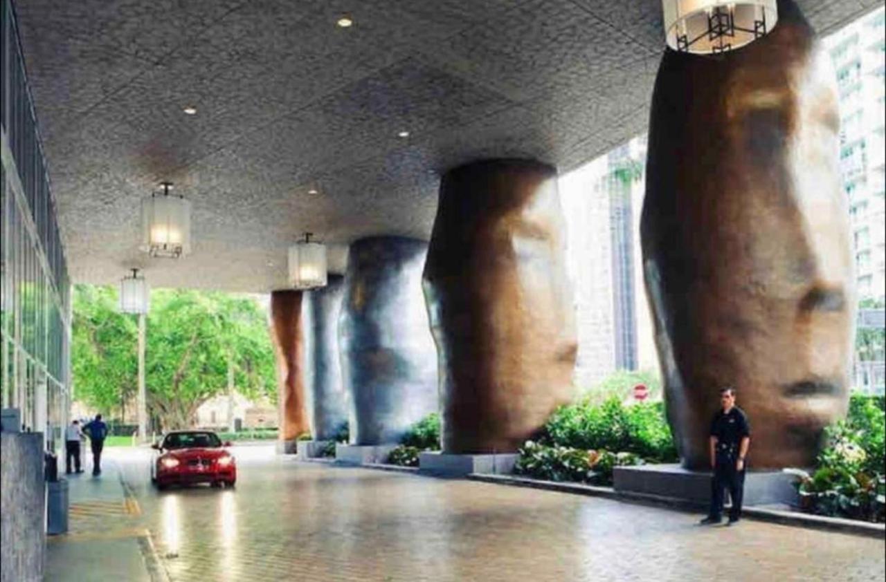  | **ICONIC 2 BR W ICON BRICKELL- WATERVIEWS-FREESPA*