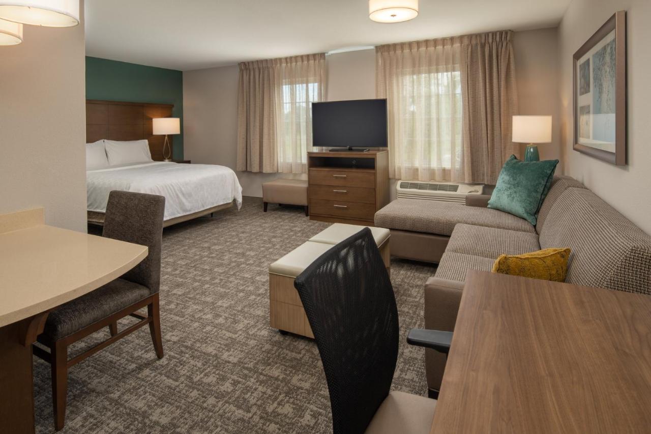 Queen Studio Suite with Bath Tub - Mobility Accessible - Non-Smoking at Staybridge Suites Hillsboro North by IHG