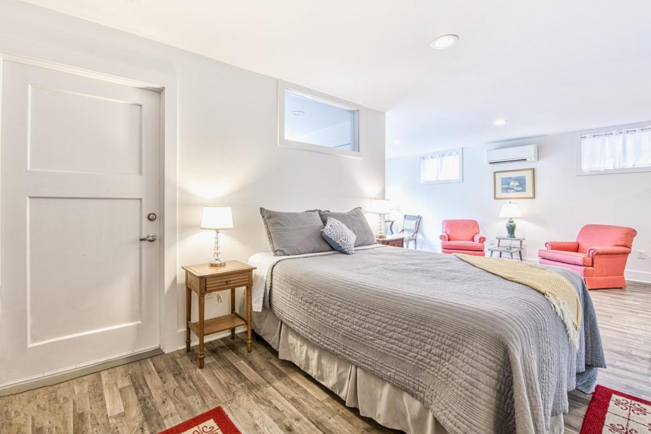 | Lakeview Studio