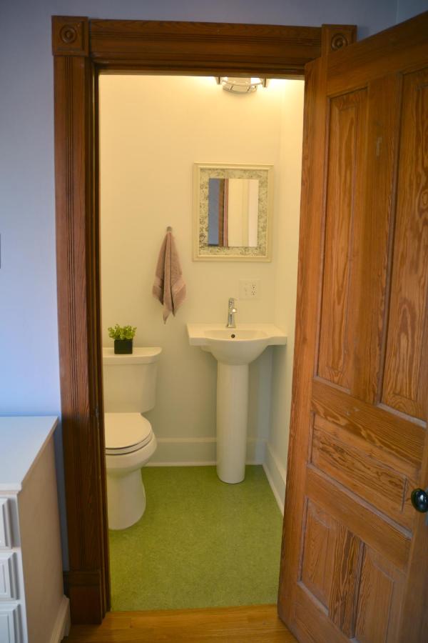 | Art and Lodging