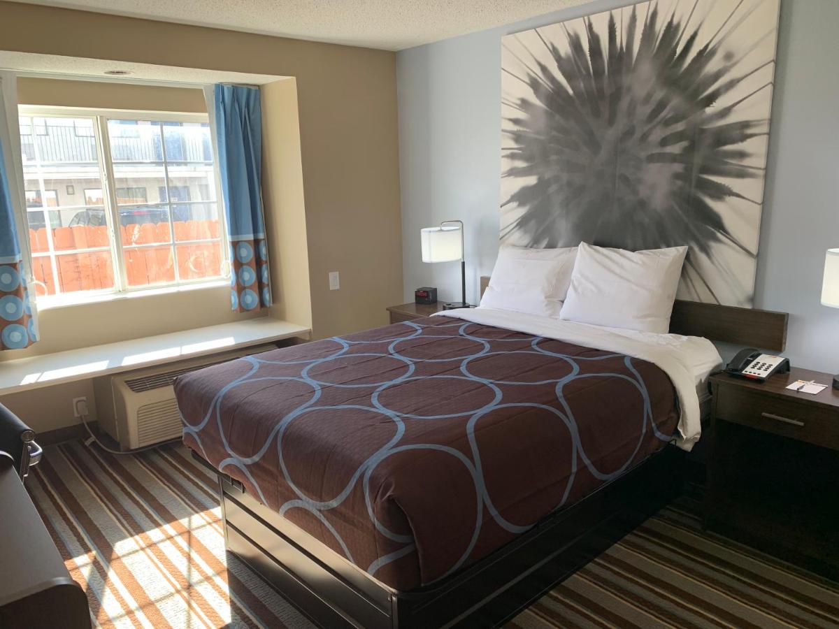 Queen Room - Non-Smoking at Super 8 by Wyndham Joliet