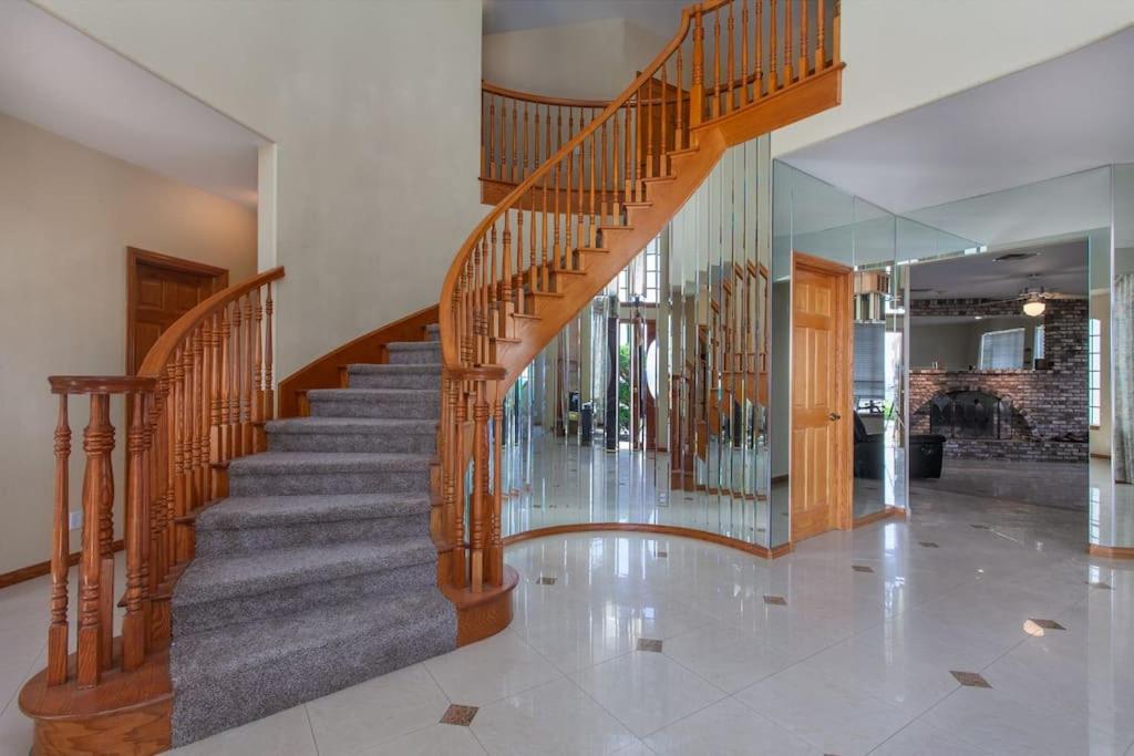 | LUXURIOUS VILLA FOR BEST VACATIONS AND MEMORIES