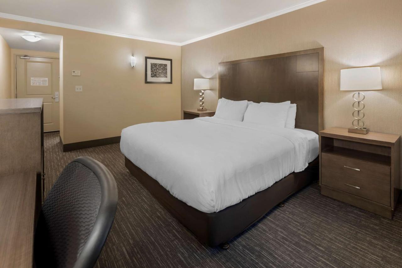 King Room - Non-Smoking at Best Western Plus Chena River Lodge