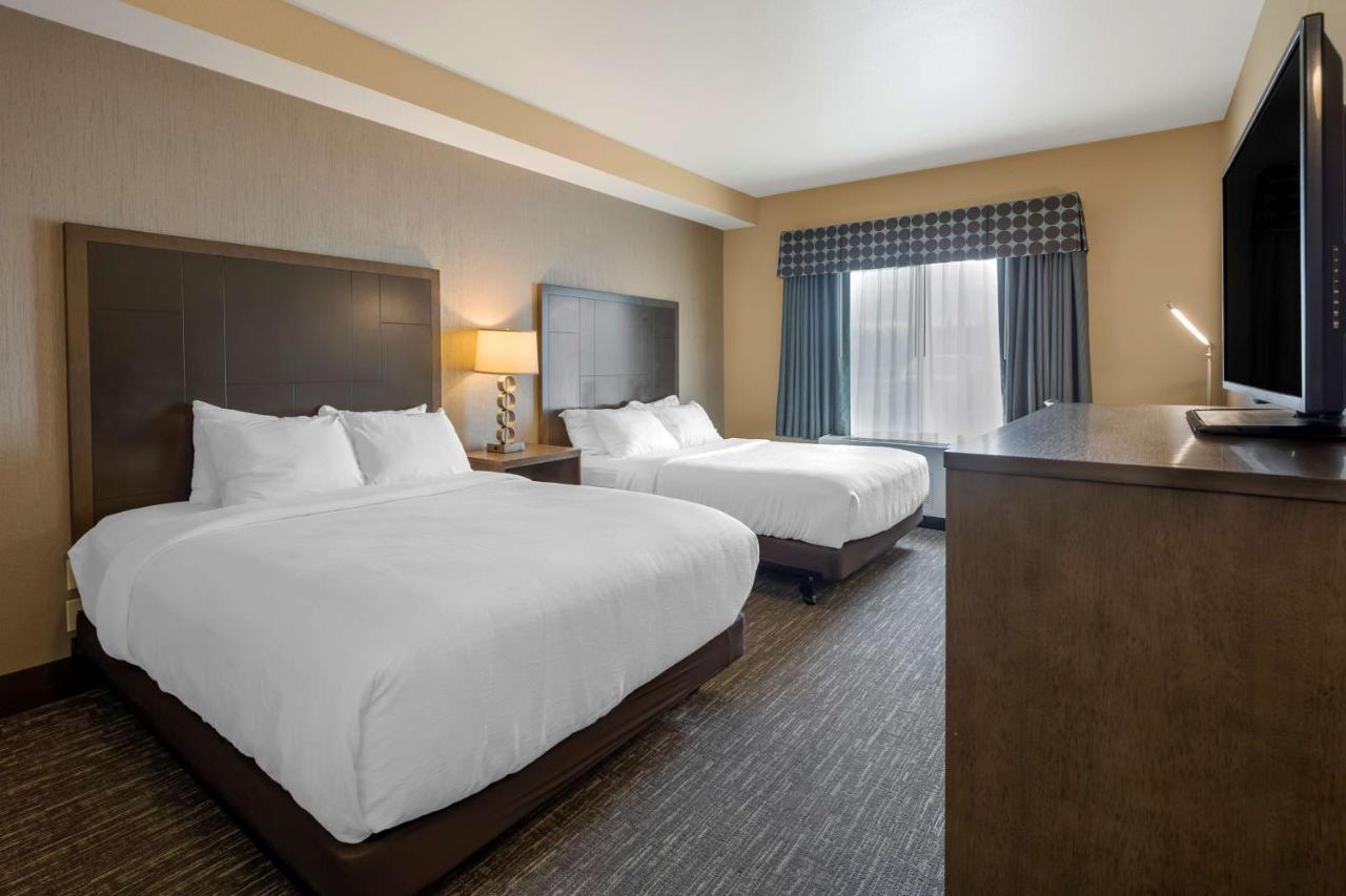 Queen Room with Two Queen Beds and Roll-In Shower - Disability Access/Non-Smoking at Best Western Plus Chena River Lodge