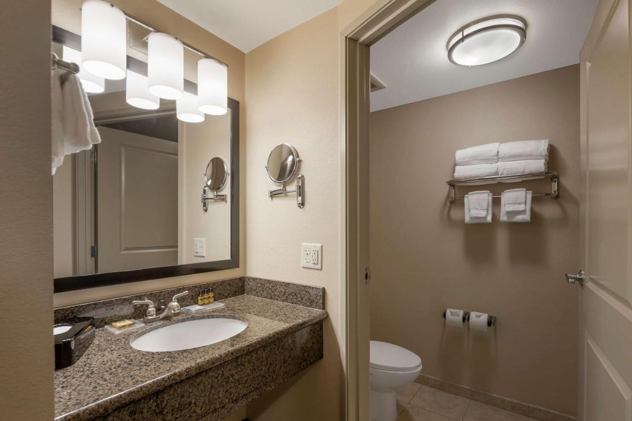 King Room - Non-Smoking at Best Western Plus Chena River Lodge