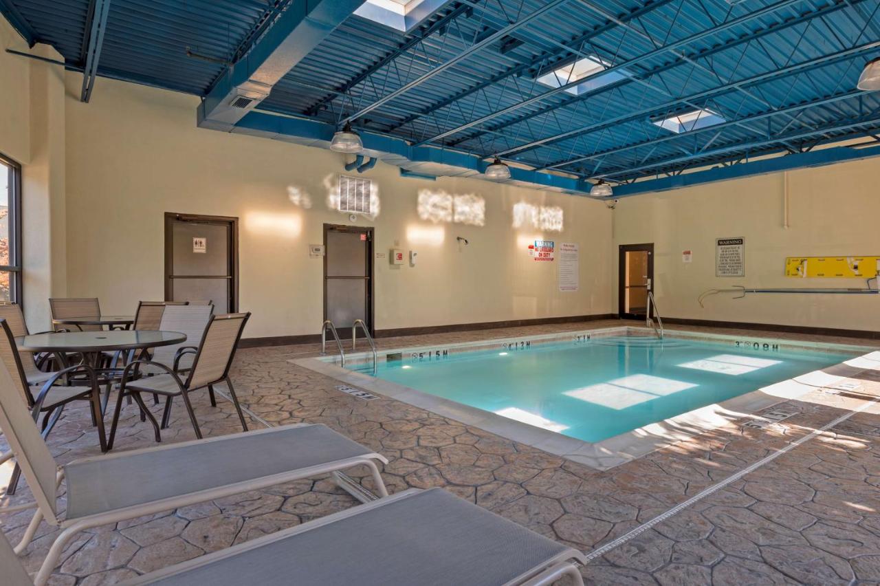  | Best Western Louisville East Inn & Suites