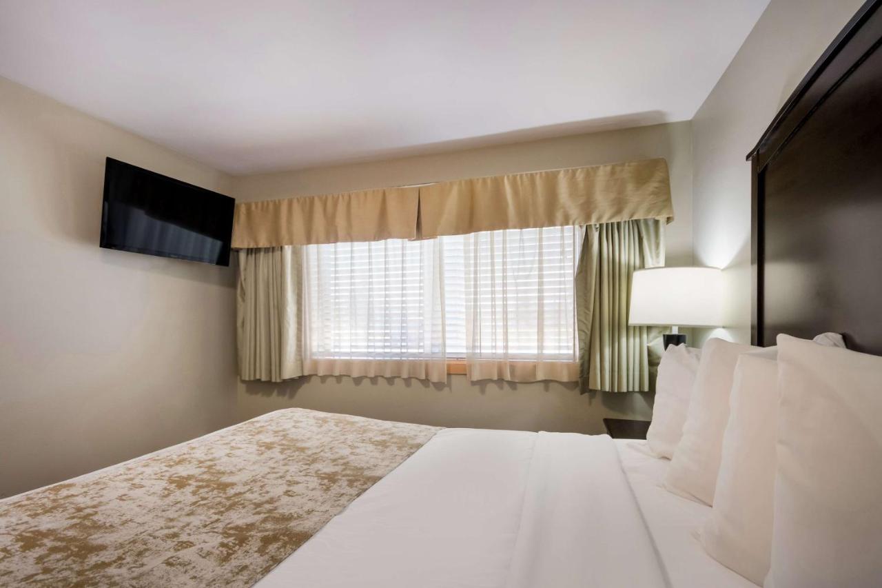 King Bed - Non-Smoking at Best Western Weston Inn