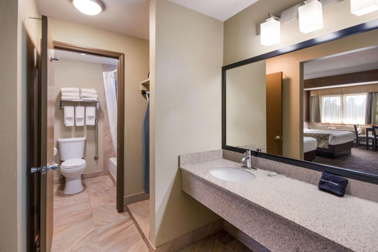 Queen Room with Two Queen Beds - Non-Smoking at Best Western Weston Inn