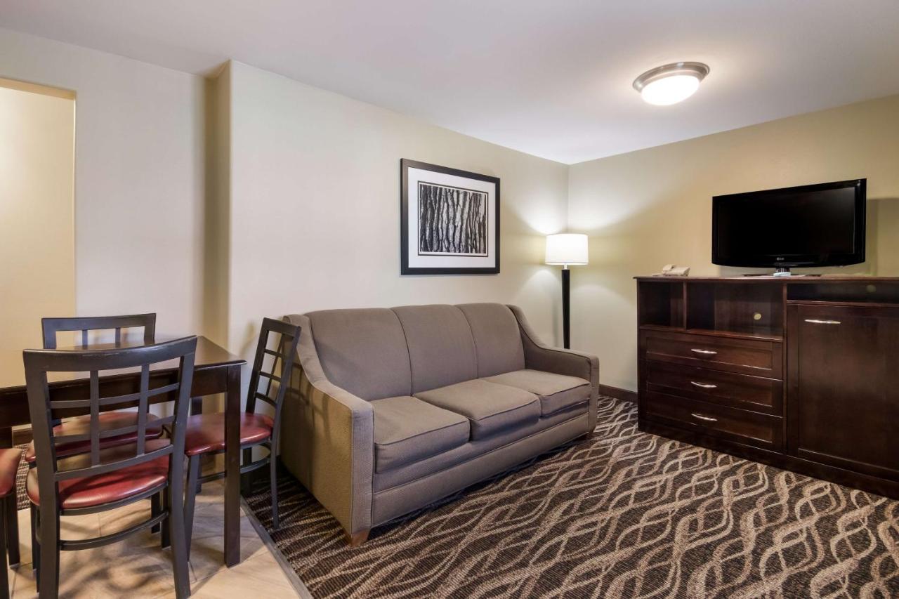 Queen Suite with Sofa Bed at Best Western Weston Inn