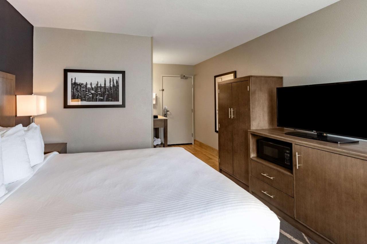 Small Double Room at Best Western McMinnville Inn