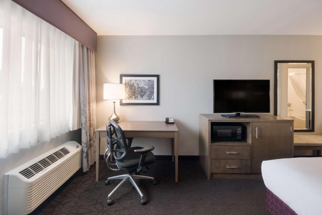 King Room at Best Western McMinnville Inn