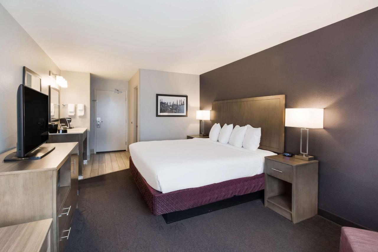 King Room at Best Western McMinnville Inn