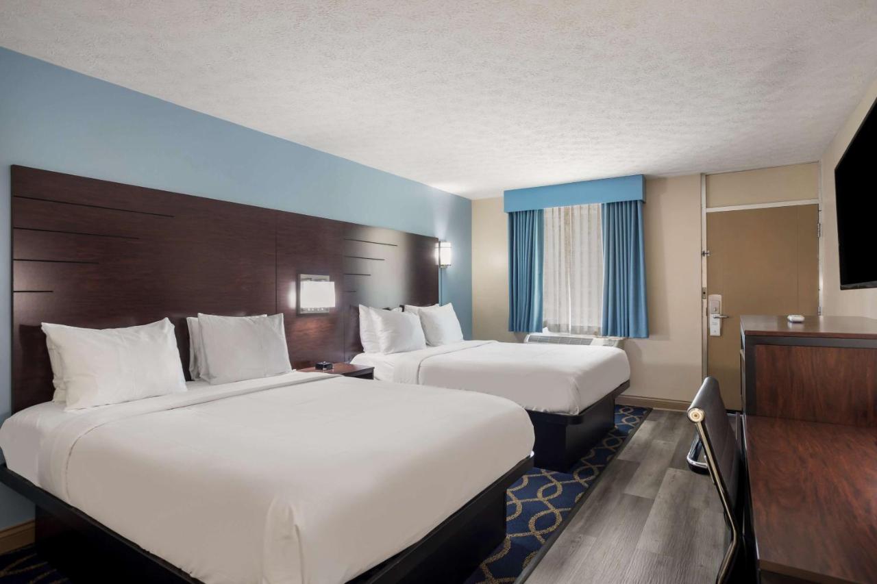 Queen Room with Two Queen Beds at SureStay Hotel by Best Western Bardstown General Nelson