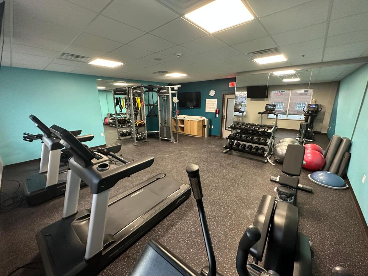 | AVID Hotels - Fort Wayne North, an IHG Hotel