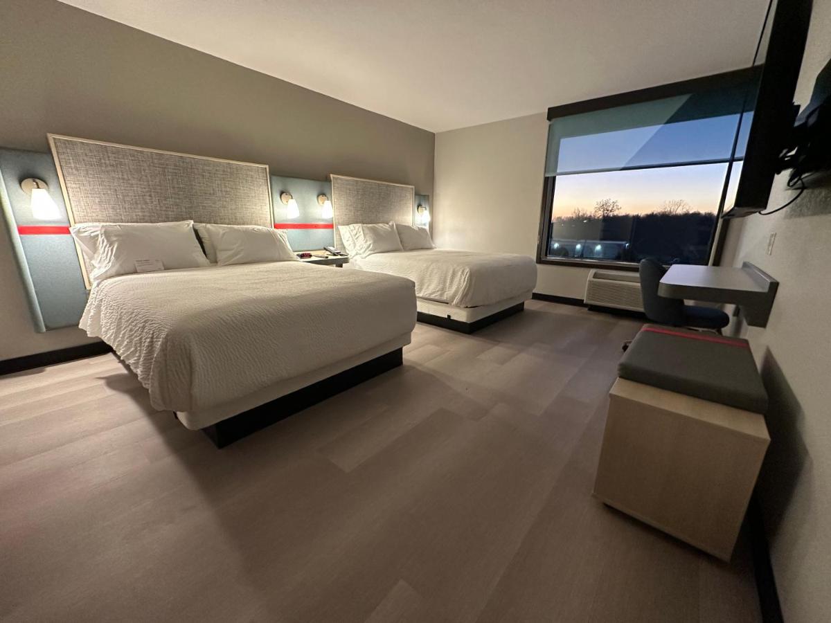 | AVID Hotels - Fort Wayne North, an IHG Hotel