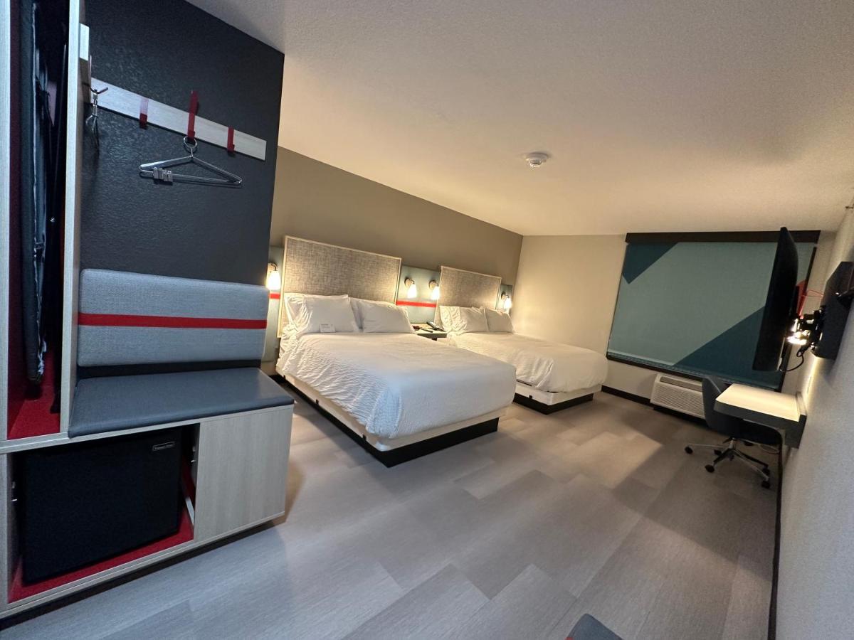| AVID Hotels - Fort Wayne North, an IHG Hotel