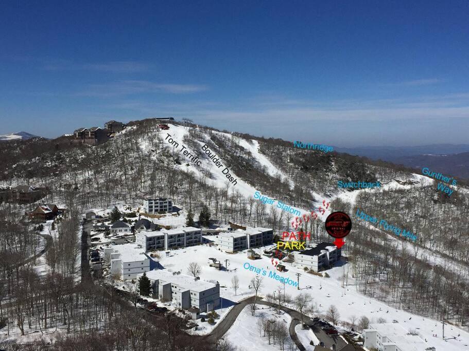 | APPresSki - 5 bed Ski in Ski out - 50 Steps to Ski Sugar Mountain Slopes
