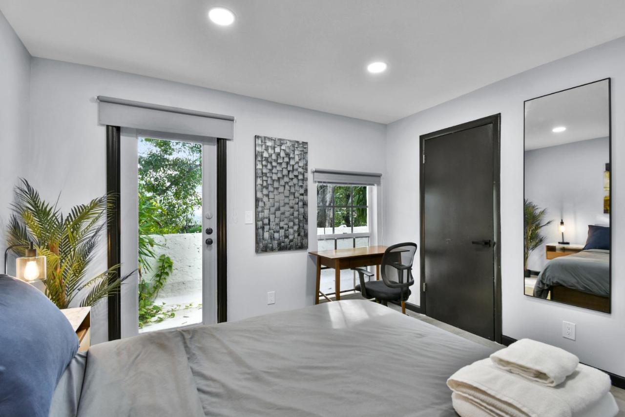 | Wilton Manors Villas - Florida Furnished Living