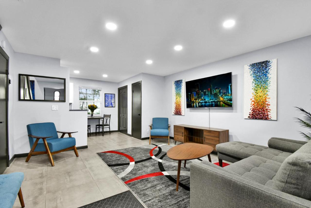 | Wilton Manors Villas - Florida Furnished Living
