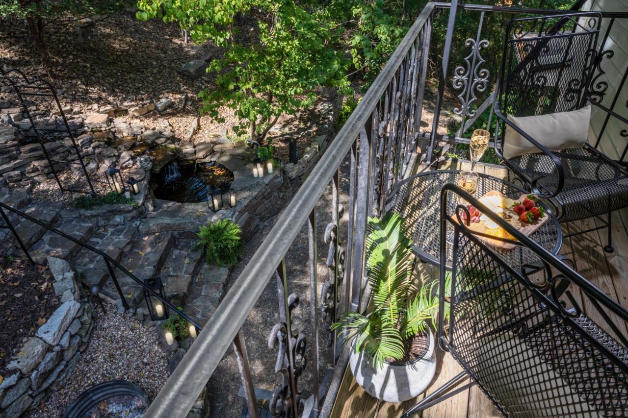 | Arsenic and Old Lace Bed & Breakfast Inn