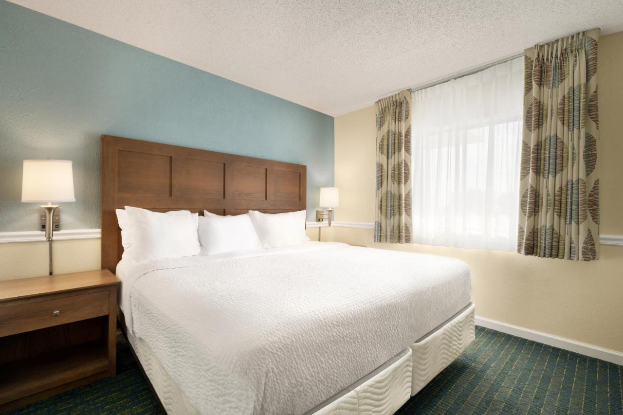 Two-Bedroom Suite with One Queen and Two Double Beds - Non-Smoking at Days Inn & Suites by Wyndham Wildwood