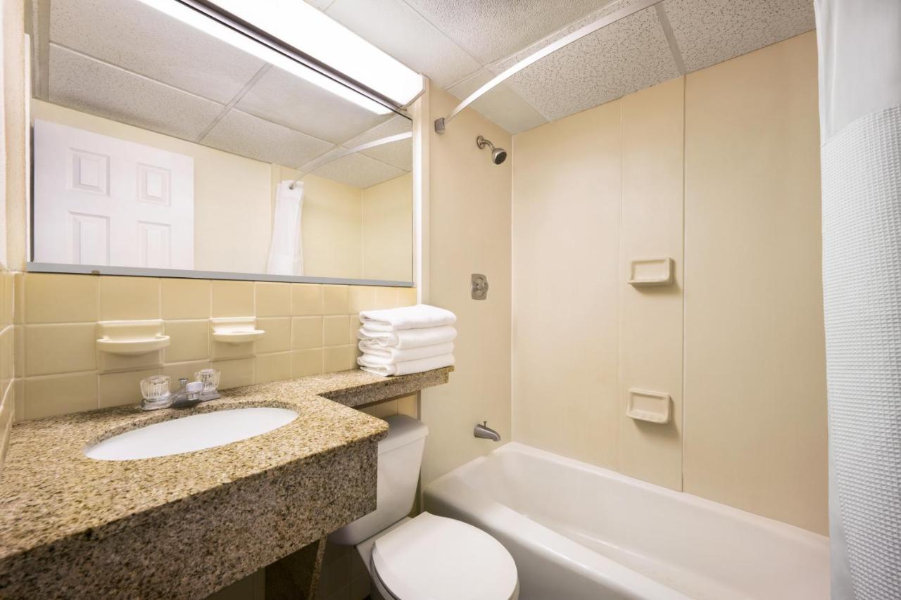 One-Bedroom Suite with Two Double Beds - Non-Smoking at Days Inn & Suites by Wyndham Wildwood