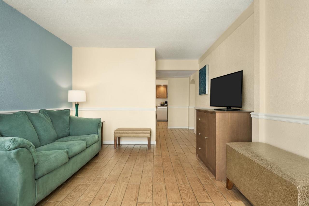 Two-Bedroom Suite with One Queen and Two Double Beds - Non-Smoking at Days Inn & Suites by Wyndham Wildwood