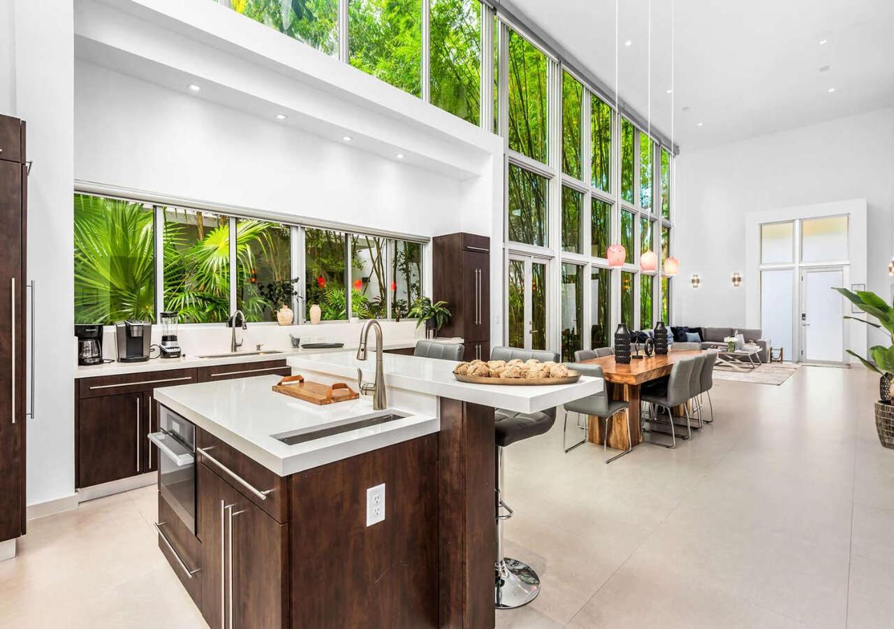  | Exotic 5 Bedroom Villa In South Miami