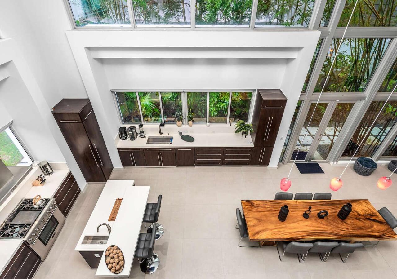  | Exotic 5 Bedroom Villa In South Miami