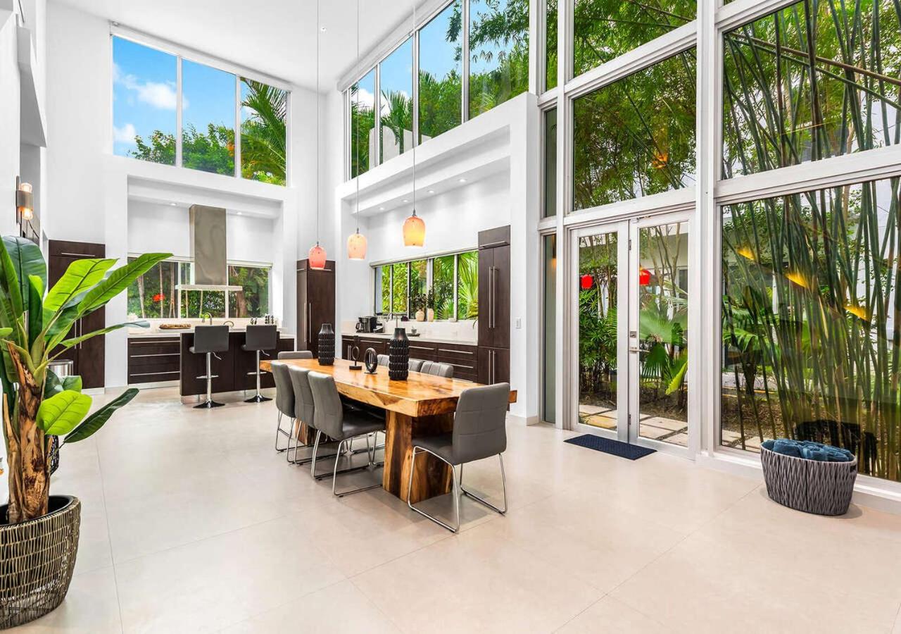  | Exotic 5 Bedroom Villa In South Miami