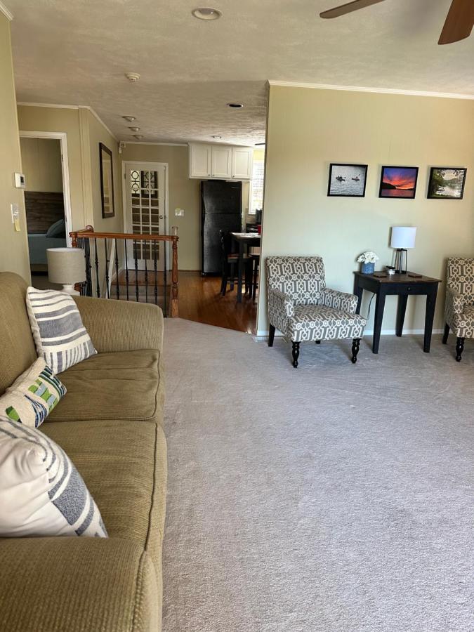 | Cozy, Lake Lanier property with amazing views