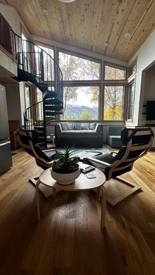 | Eagle Peak Guesthouse