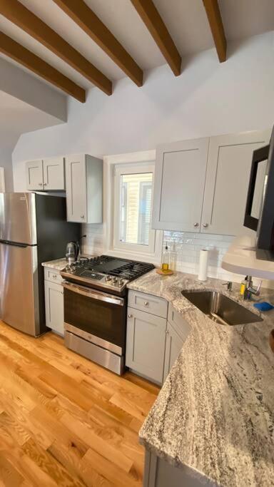 | Luxury 3-Bedroom Villa in Brooklyn with Parking