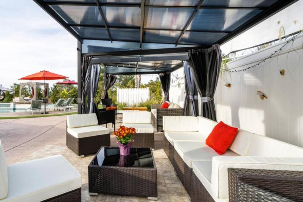 | MAGIC VILLAS Oro y Azul on Sunset Deck