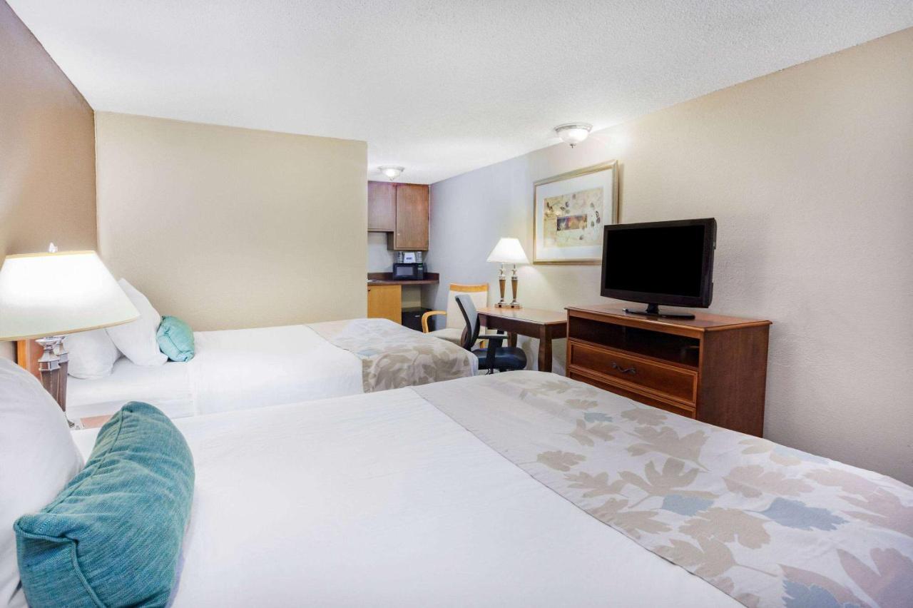 Efficiency Room with Two Queen Beds - Non-Smoking at Travelodge by Wyndham Monroe