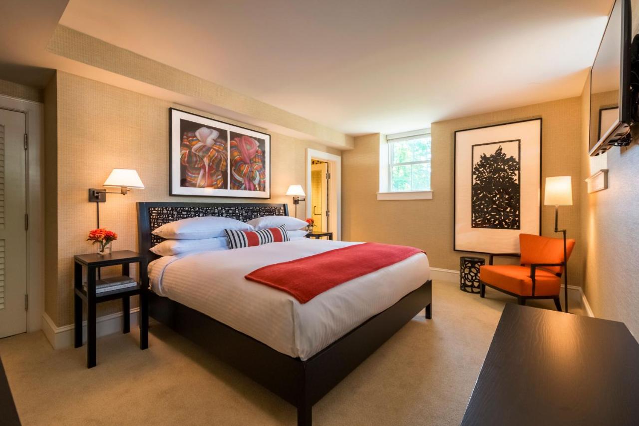 | Inns of Aurora