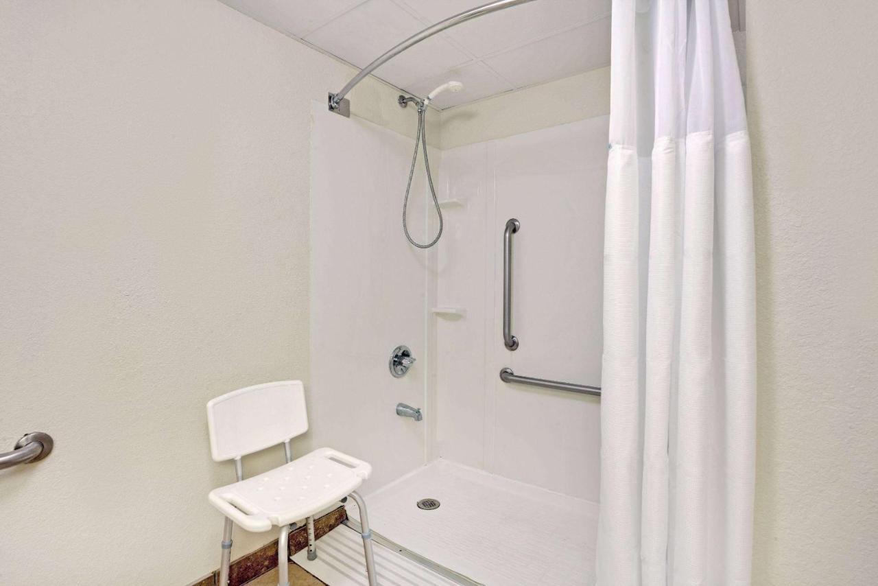 Double Room with Mobility Access and Roll-In Shower - Non-Smoking at Wyndham Garden Charlotte Airport Southeast