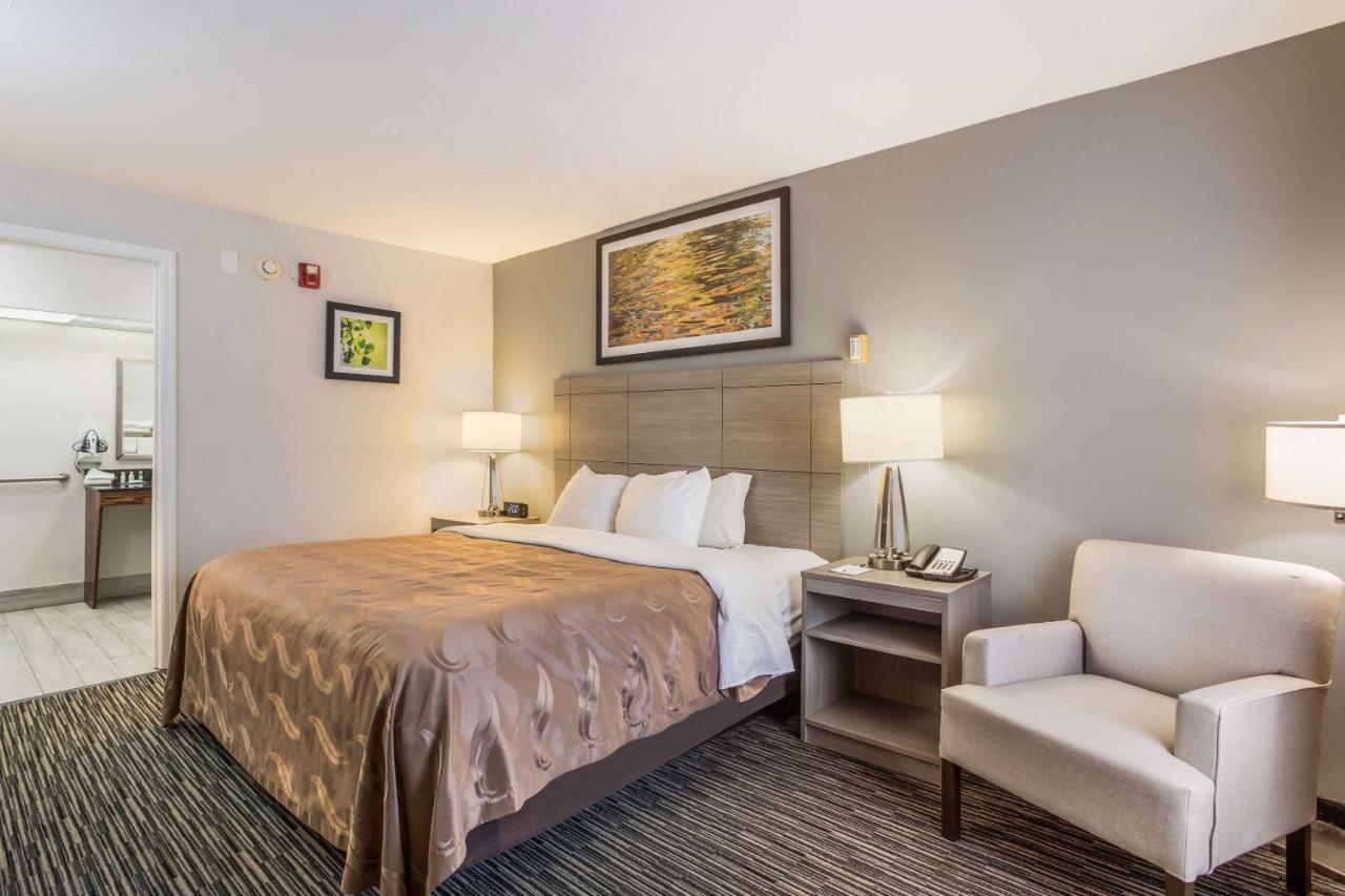 | Quality Inn Gallatin-Nashville Metro