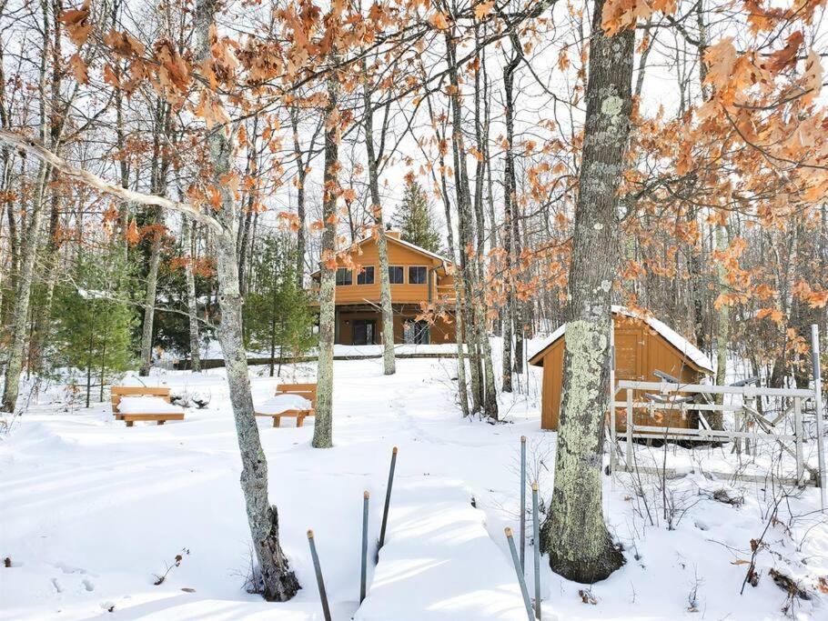 | Fall Getaway Resort-3 KING suites, Dog-Friendly