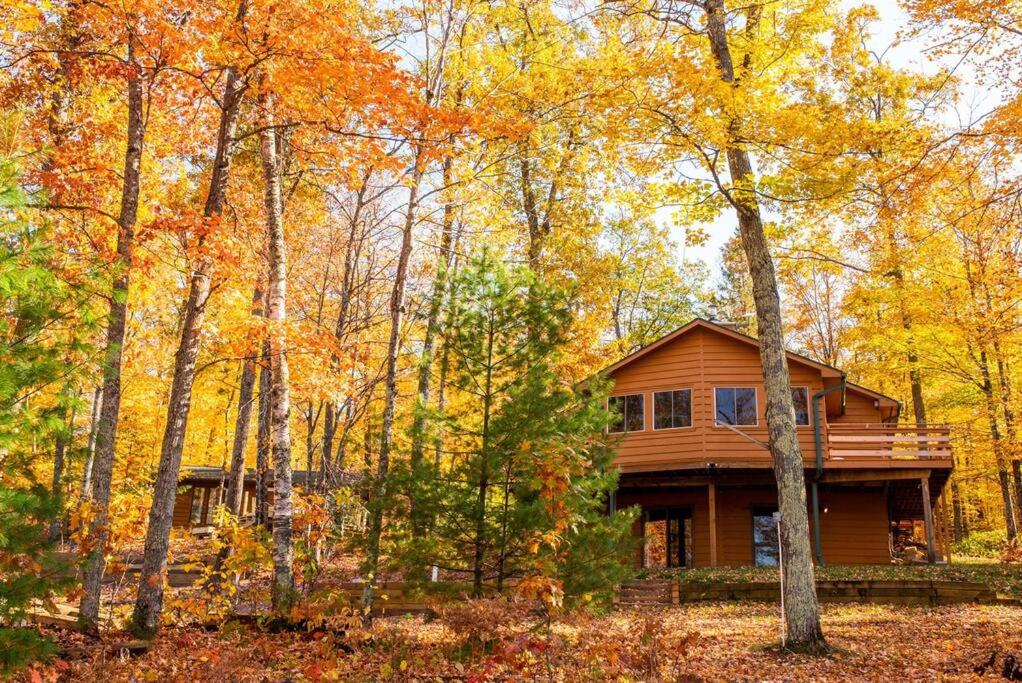 | Fall Getaway Resort-3 KING suites, Dog-Friendly