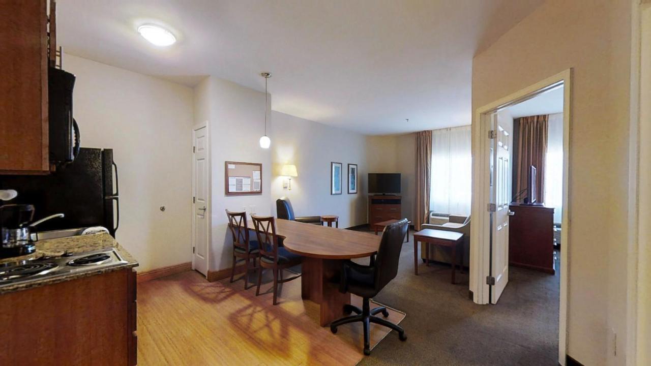 King Suite - Roll-in Shower/Non-Smoking at Candlewood Suites Slidell Northshore by IHG