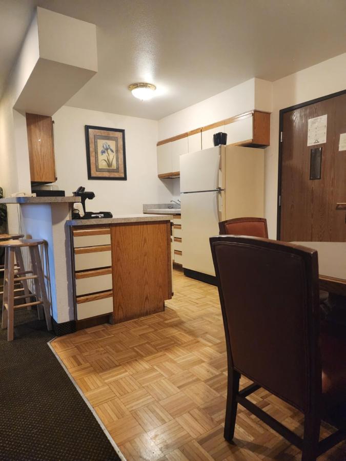 | Days Inn by Wyndham Missoula Airport