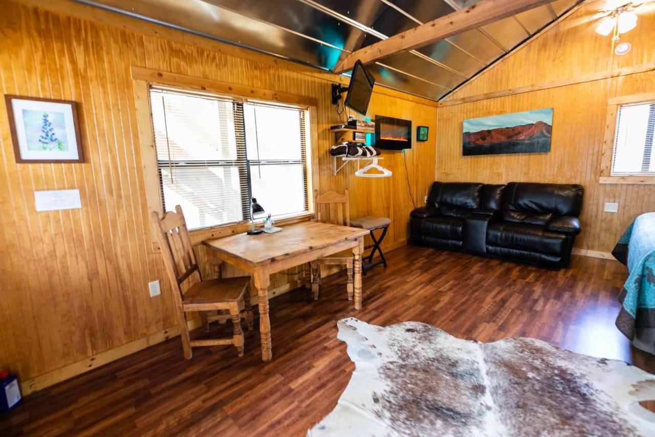 | Walnut Canyon Cabins