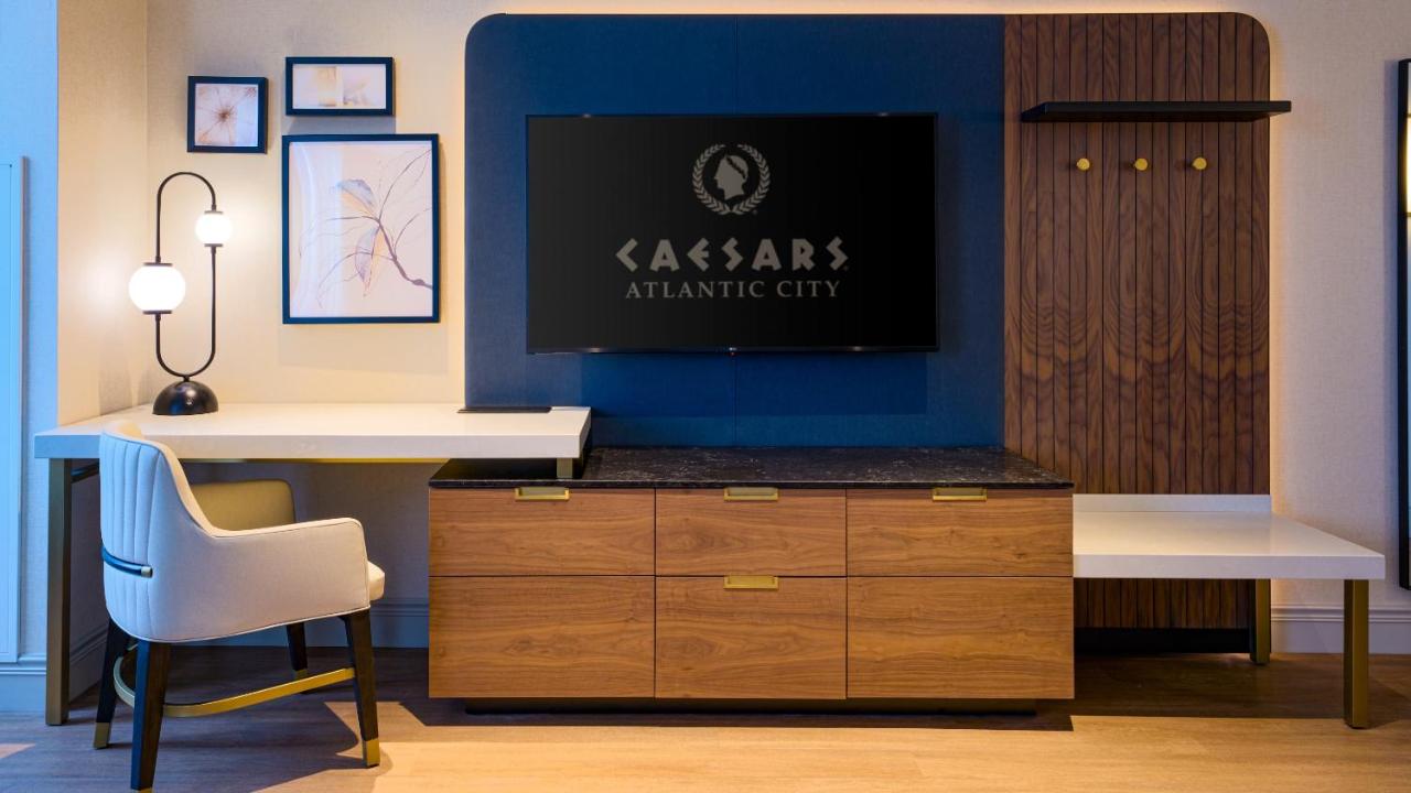 Ocean Tower Tribune Suite 2 Doubles Non-Smoking, Connector at Caesars Atlantic City Resort & Casino