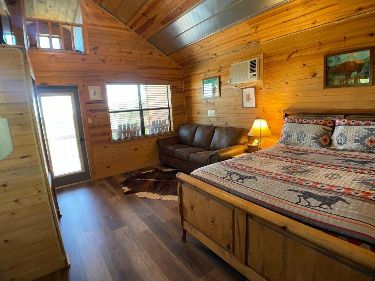 | Walnut Canyon Cabins